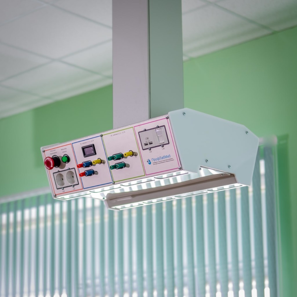 Потолочный модуль с LED-подсветкой и разъёмами